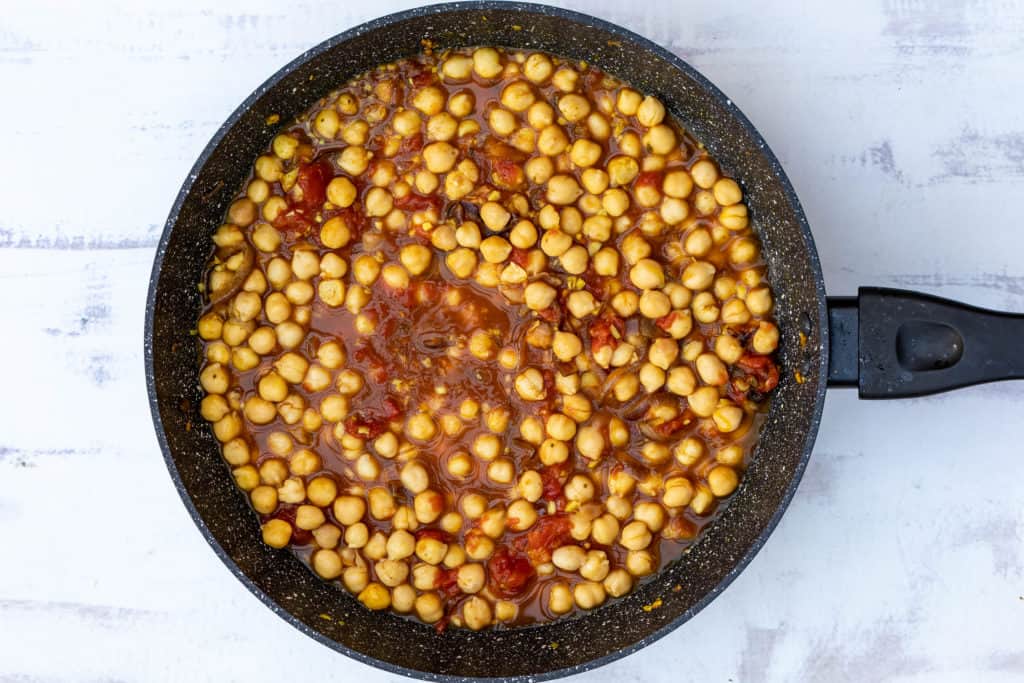 chickpea curry without spinach in large skillet
