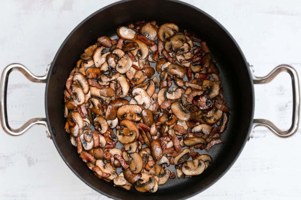 Coq Au Vin Blanc (Chicken in White Wine Sauce)