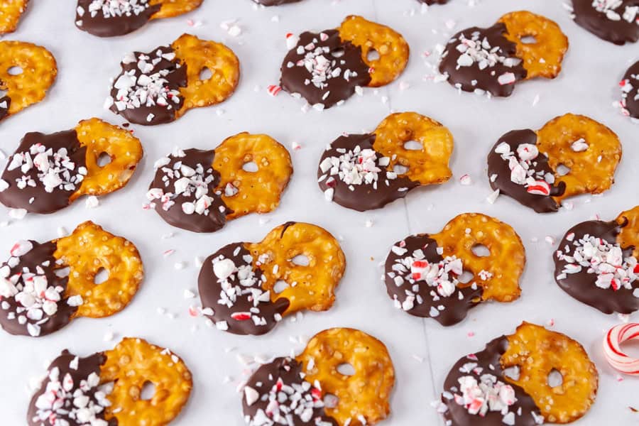 appetizers, chocolate, desserts, easy, Food, ingredients, leftovers, peppermint, pretzel, recipe, Snacks, tailgating