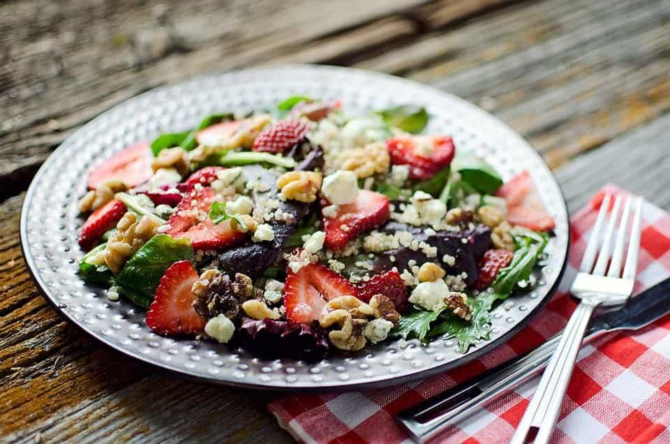 Strawberry, Gorgonzola & Walnut Salad