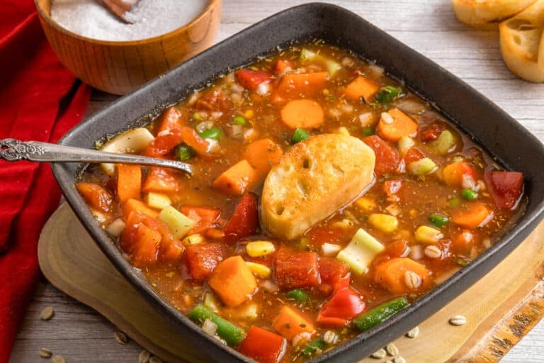 Easy Slow Cooker Vegetable Barley Soup (8+ Vegetables)