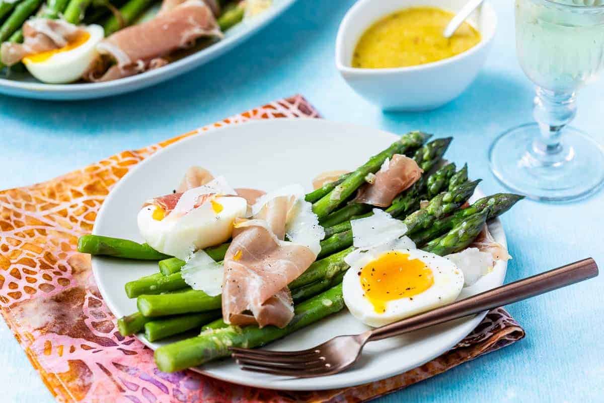 French Asparagus and Eggs