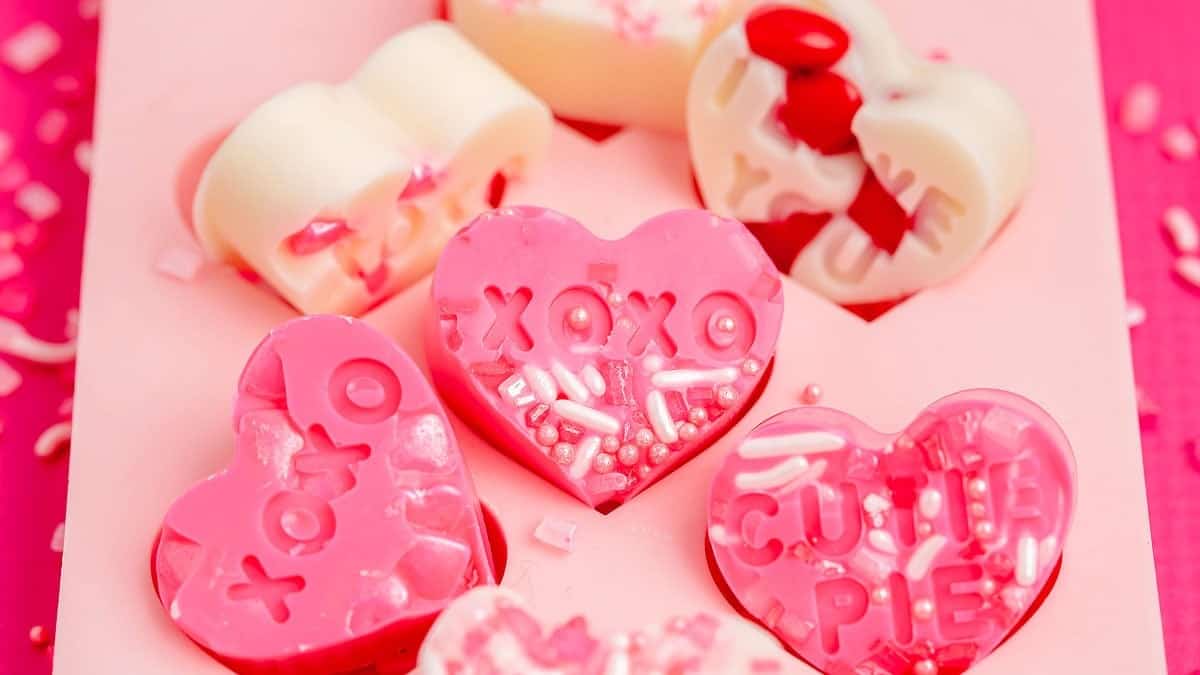 How to Make White Chocolate Hearts
