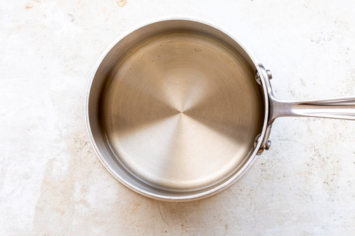 quick pickling liquid in saucepan.